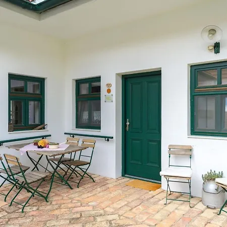 Holiday home Schlafgut Kuessler In Grub an der March
