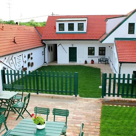 Schlafgut Kuessler In Holiday home *