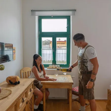 Schlafgut Kuessler In Holiday home Grub an der March